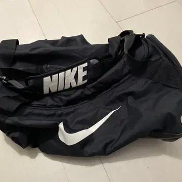 Nike 블랙 보스턴 백
