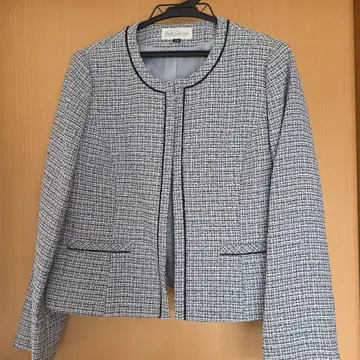 트위드 노카라 자켓과 스커트 세트