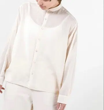 프리스틴 pristine 실크 스트라이프 사이드 턱 와이드 셔츠