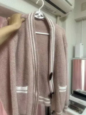핑크 버튼 가디건