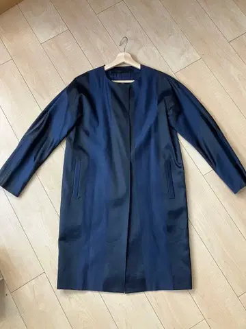 노카라 코트 네이비 컬러