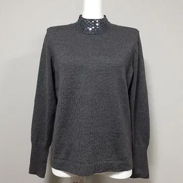 마담 조콘다 스팽글 자수 고급 하이넥 니트