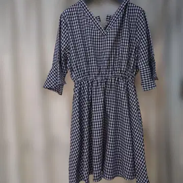 PUNYUS 체크 무늬 반팔 무릎 기장 원피스 사이즈 4