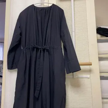 다크 네이비 롱 코트 허리 리본 포함