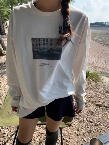 The barnnet texi 긴팔T셔츠 화이트