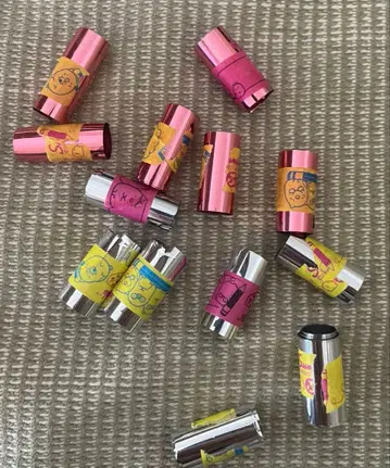 NiziU 은색 테이프