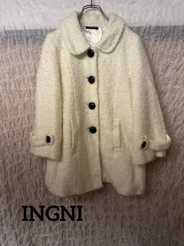 INGNI 아이보리 버튼 코트