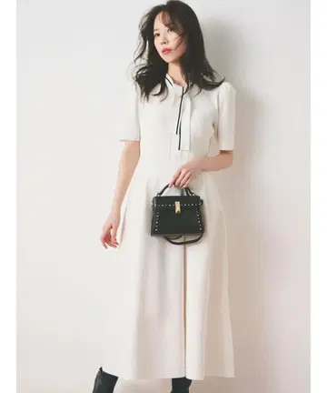 celford 보타이 니트 원피스 화이트