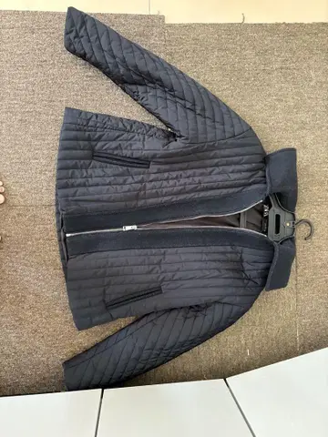 ZARA 블랙 퀼팅 자켓 카라 부착