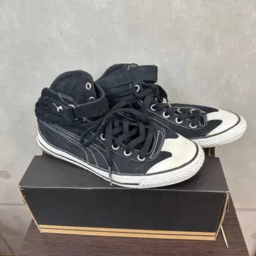 Puma 하이컷 스니커즈 블랙