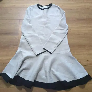 플레어 스커트 원피스 사이즈 2