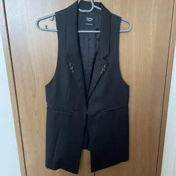 새상품급 Another Edition 블랙 베스트 유나이티드 애로우즈