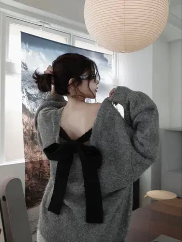 Darich 빅 리본 백 오픈 니트탑 그레이