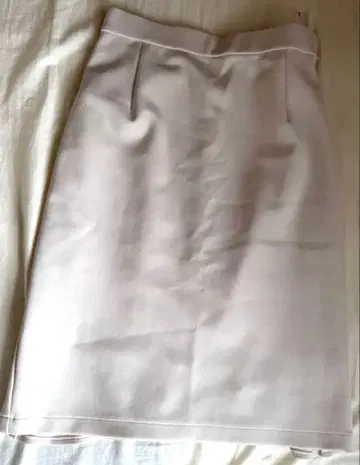 [ 4298 시즈카 코무로 ] 백 프릴 심플 스커트 아이보리