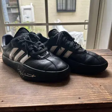 구하기 어려움 단종 레어 Y-3 블랙 스니커즈 24cm