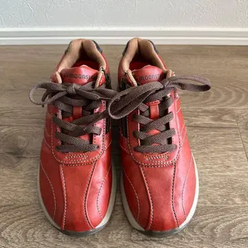 미사용 새상품 문스타 워킹화