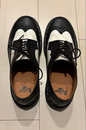 Dr. Martens 3989 BEX Brogue Shoes