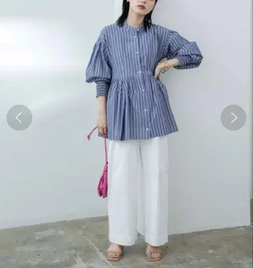 에이미 로우 코쿤 형태 스트라이프 블라우스