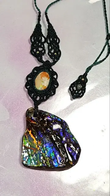 암모라이트 오팔 마크라메 목걸이