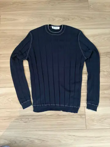 브루넬로쿠치넬리 네이비 스웨터