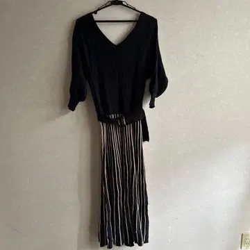 네이비 V넥 니트 원피스 M