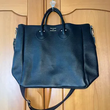 영앤올슨 숄더 스트랩 토트백 데미룩스 빔즈