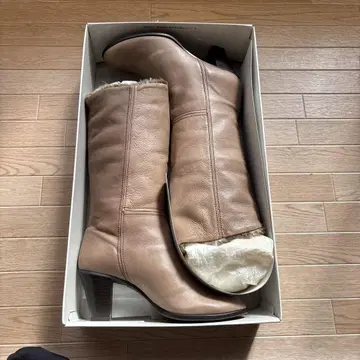 브라운 가죽 퍼 포함 롱 부츠