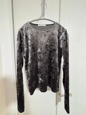 그레이 벨벳 긴팔 T셔츠