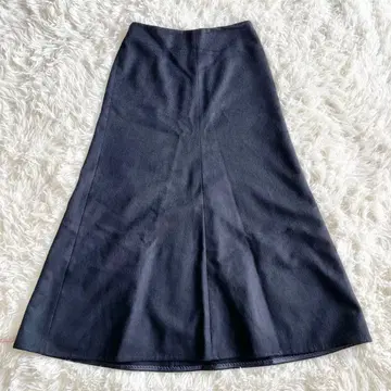 새상품급 두지엠 클라세 EVERYDAY I LIKE. 캐시미어 스커트