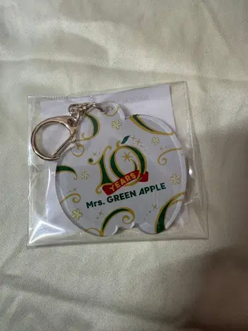 Mrs. GREEN APPLE 10주년 기념 키링