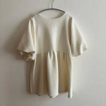 미사용 새상품 여성용 상의 아이보리 화이트 블라우스 반팔 셔츠