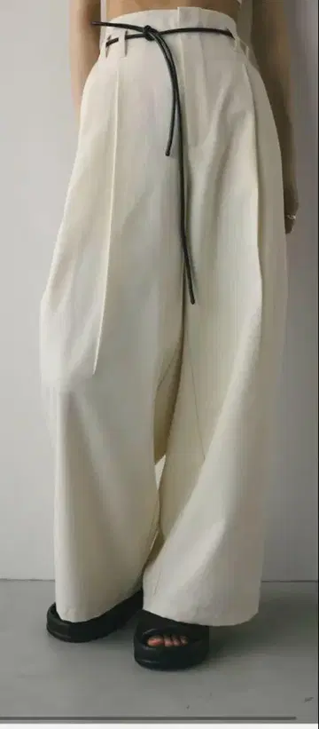 stylemixer 로우 웨이스트 벨트 와이드 팬츠