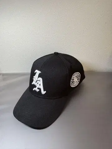 LA 로고 포함 캡 3종 세트