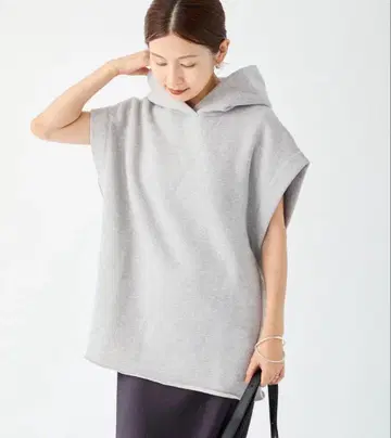 IENA 슬리브리스 후드