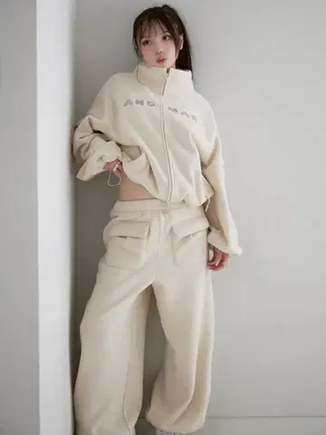 andmary Mary 로고 플리스 팬츠 아이보리