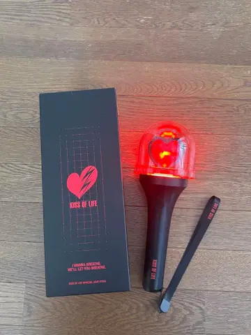 KISS OF LIFE 응원봉