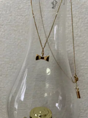 골드 리본형 펜던트 목걸이
