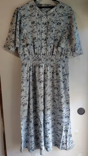 [ 4L ] SUPURE 꽃무늬 플레어 소매 원피스