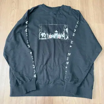 Eve한 원탁한 맨투맨