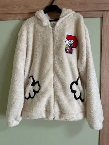 스누피 보아 후드티 유니버셜 스튜디오 재팬