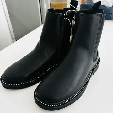 미사용 ZARA 블랙 사이드 고어 부츠 21cm 라이트 스톤