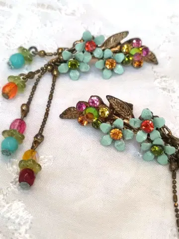 미하엘 네그린 꽃 모티브 귀걸이