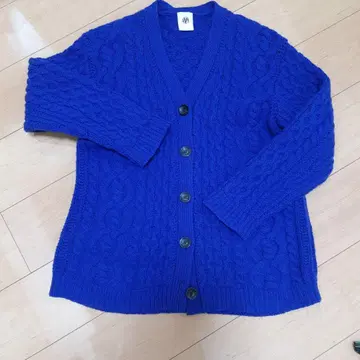 블루 긴팔 가디건 멜로즈