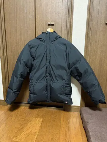 웨스턴 마운테니어링 블랙 다운 자켓