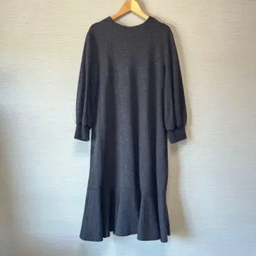 어반리서치 로쏘 밑단 플레어 원피스 40 사이즈