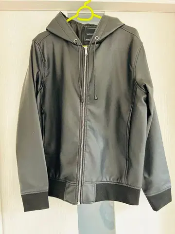 [ 11/3 종료 ] 후드 부착 점퍼 블랙 합성 피혁 남성용 L 사이즈