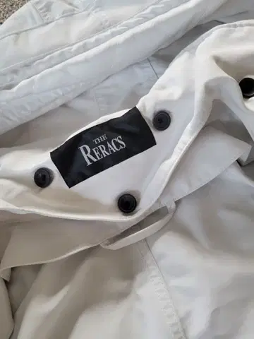 RERACS 후드 부착 화이트 자켓