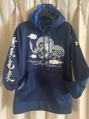 언더아머 후드티 S 드래곤 UNDER ARMOUR 용 패턴 네이비 컬러