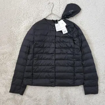 새상품 유니클로 울트라 라이트 다운 컴팩트 자켓 블랙 L