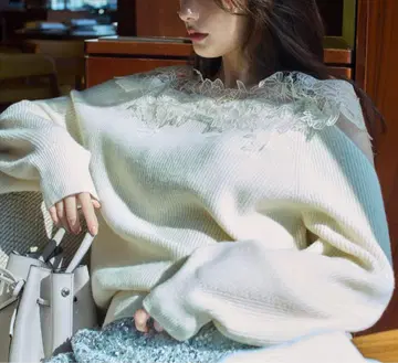 프레이 아이디 레이스 오프숄더 커팅 니트